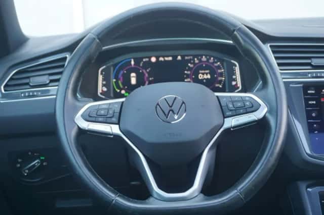 Volkswagen Tiguan (2022) thumbnail 25