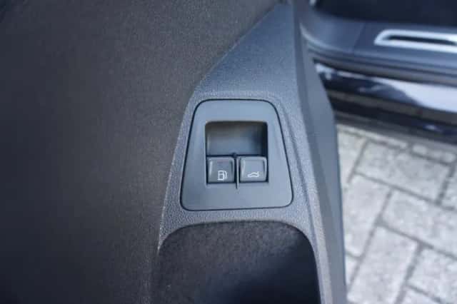 Volkswagen Tiguan (2022) thumbnail 36