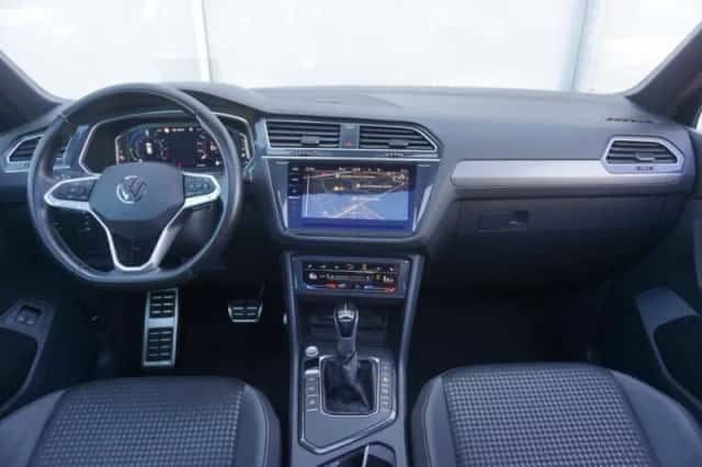Volkswagen Tiguan (2022) thumbnail 5