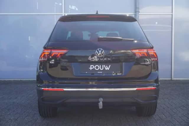 Volkswagen Tiguan (2022) thumbnail 10