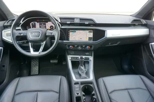 Audi Q3 (2022) thumbnail 5