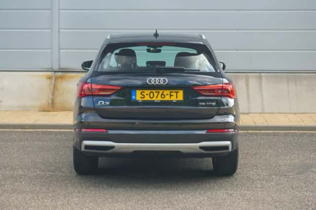 Audi Q3 (2022) thumbnail 10
