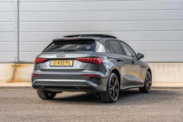 Audi A3 (2023) thumbnail 2