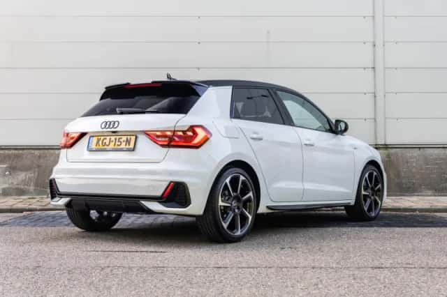 Audi A1 (2025) thumbnail 2