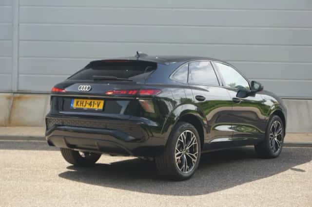 Audi Q3 (2026) thumbnail 2