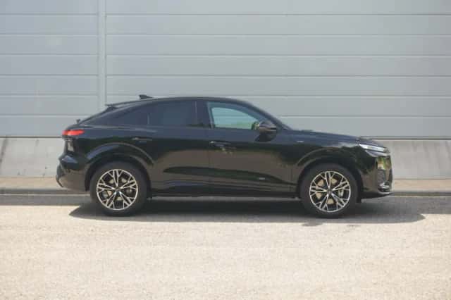Audi Q3 (2026) thumbnail 3