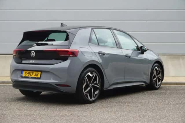 Volkswagen ID.3 (2021) thumbnail 2