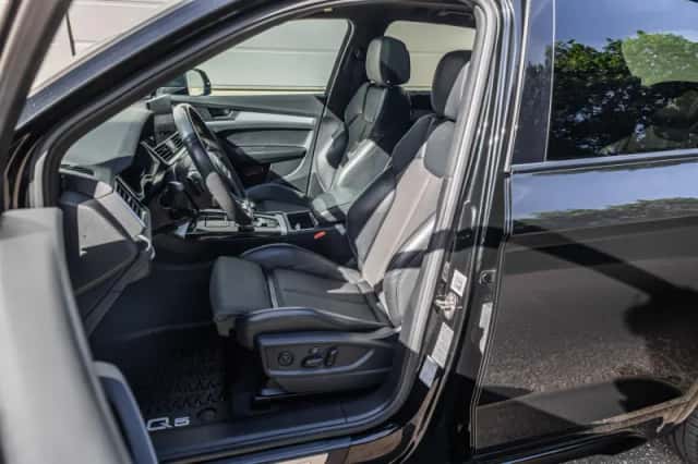 Audi Q5 (2022) thumbnail 4