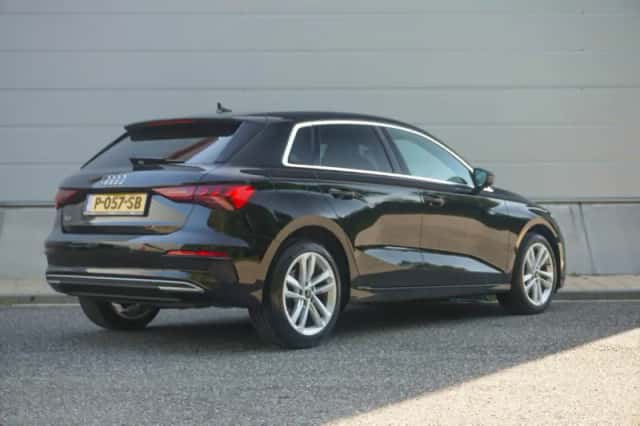 Audi A3 (2022) thumbnail 2