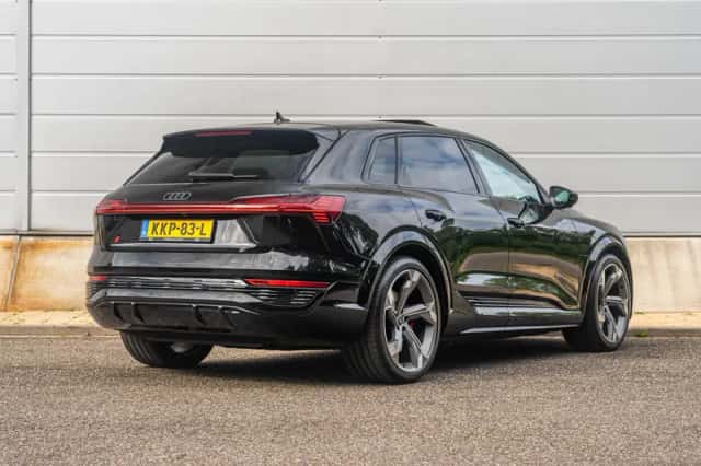 Audi SQ8 (2024) thumbnail 2