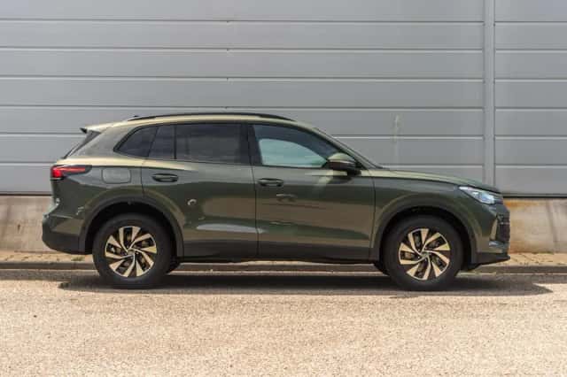 Volkswagen Tiguan (2026) thumbnail 3