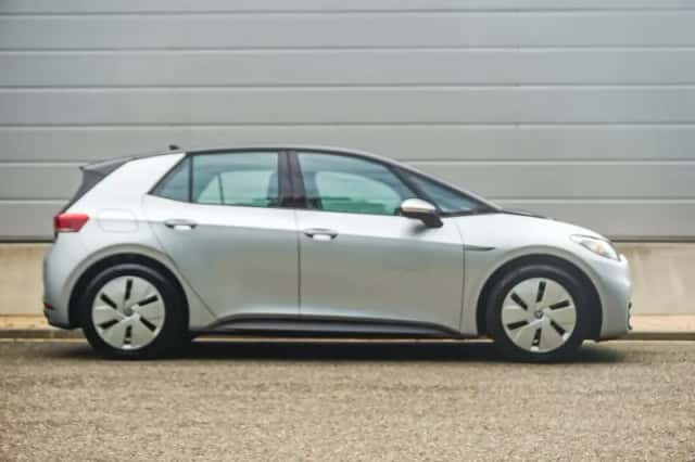 Volkswagen ID.3 (2020) thumbnail 3
