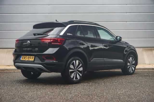 Volkswagen T-Roc (2025) thumbnail 2