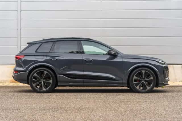 Audi Q6 e-tron (2025) thumbnail 3