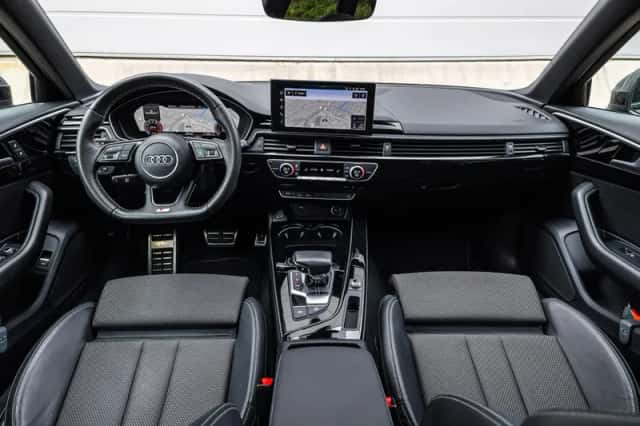 Audi A4 (2022) thumbnail 5
