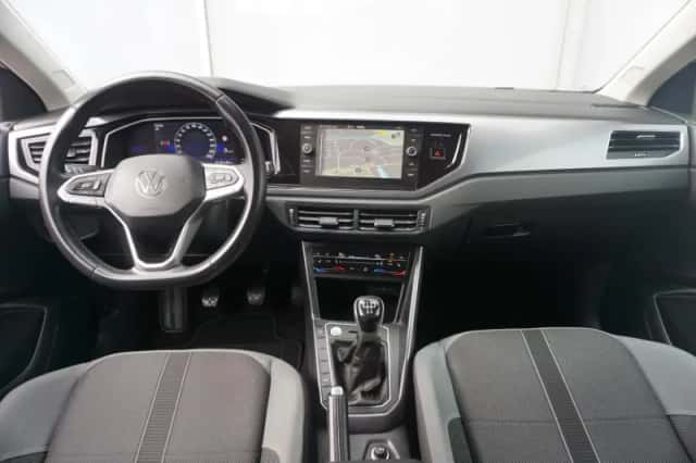 Volkswagen Polo (2022) thumbnail 5
