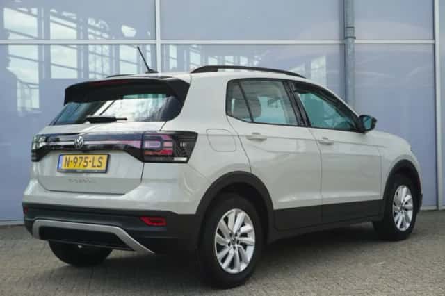 Volkswagen T-Cross (2021) thumbnail 2