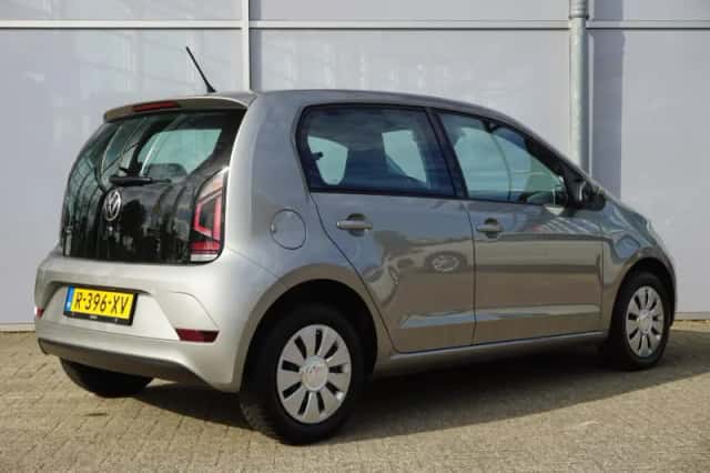 Volkswagen Up! (2023) thumbnail 2