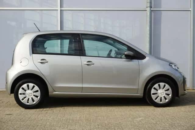 Volkswagen Up! (2023) thumbnail 3