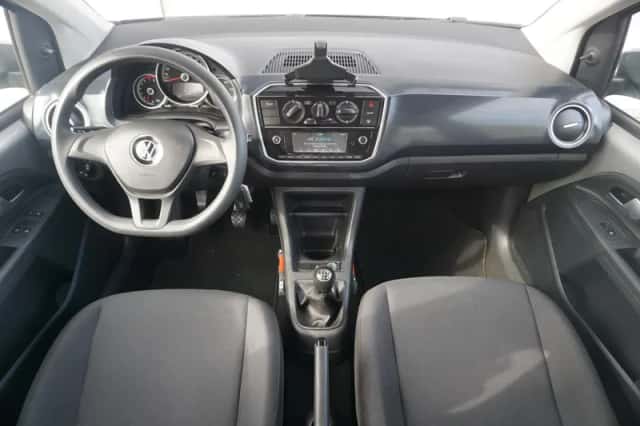 Volkswagen Up! (2023) thumbnail 5