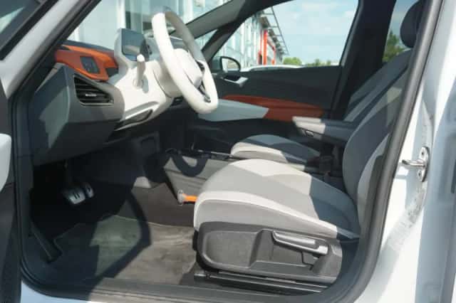 Volkswagen ID.3 (2020) thumbnail 4