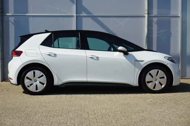 Volkswagen ID.3 (2021) thumbnail 3