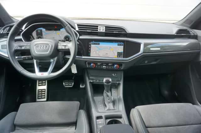 Audi Q3 (2022) thumbnail 5