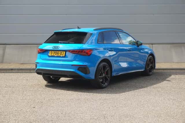 Audi A3 (2023) thumbnail 2