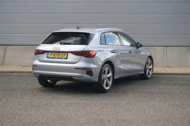 Audi A3 (2021) thumbnail 2
