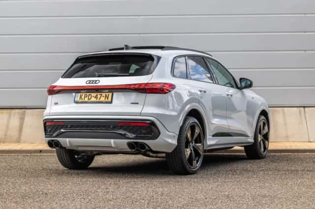 Audi Q5 (2025) thumbnail 2