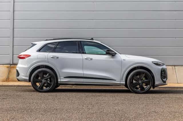 Audi Q5 (2025) thumbnail 3