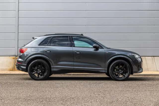 Audi Q3 (2022) thumbnail 3