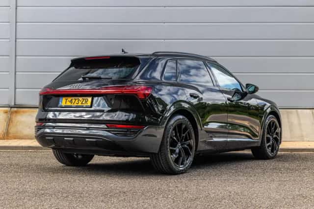 Audi Q8 e-tron (2023) thumbnail 2