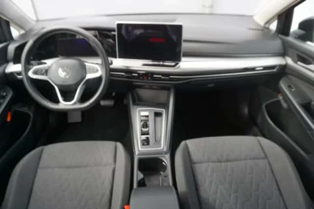 Volkswagen Golf (2025) thumbnail 5