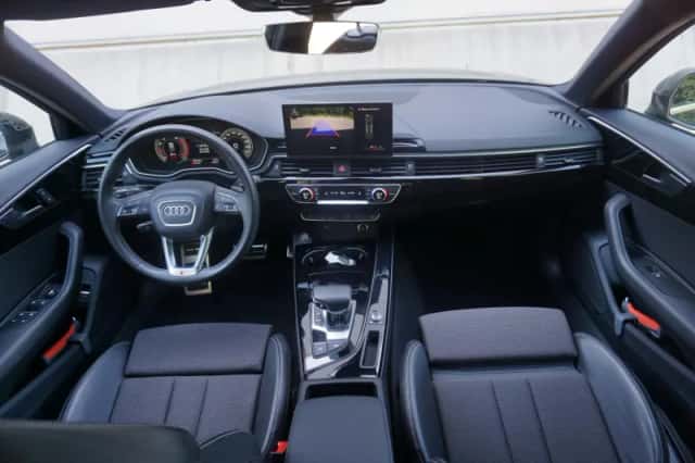 Audi A4 (2023) thumbnail 5
