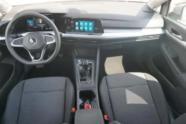 Volkswagen Golf (2020) thumbnail 4