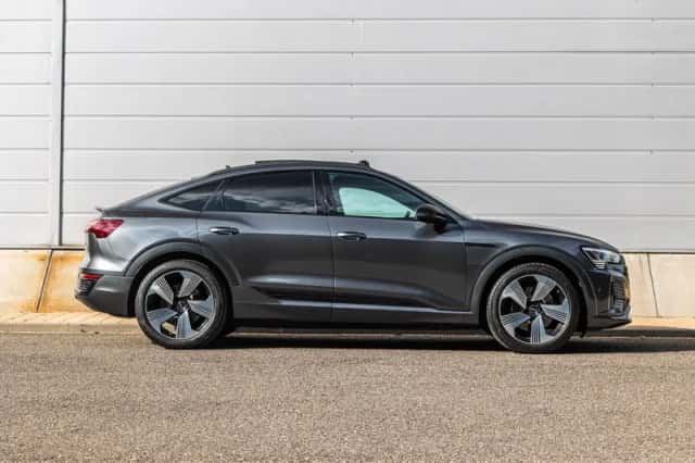 Audi Q8 e-tron (2023) thumbnail 3