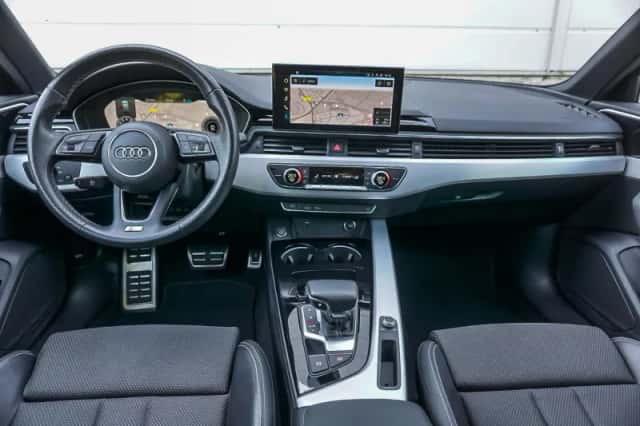 Audi A4 (2023) thumbnail 5