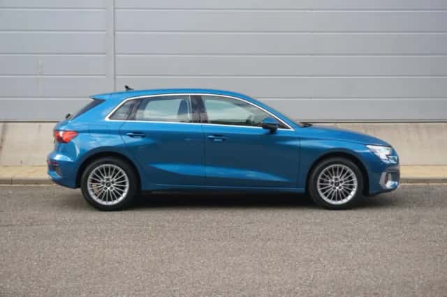 Audi A3 (2023) thumbnail 3