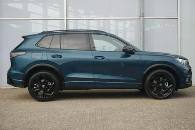 Volkswagen Tiguan (2025) thumbnail 3