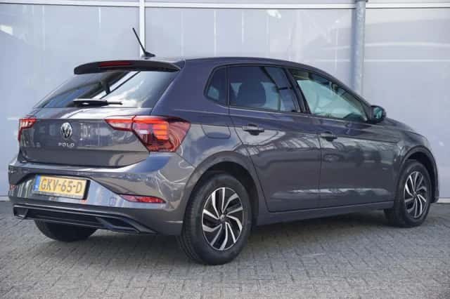 Volkswagen Polo (2024) thumbnail 2