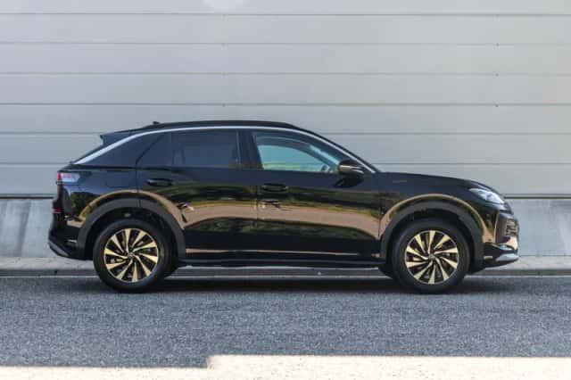 Volkswagen T-Roc (2026) thumbnail 3