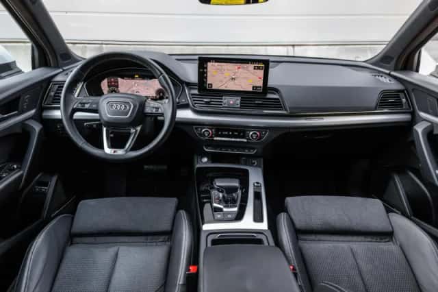 Audi Q5 (2023) thumbnail 5