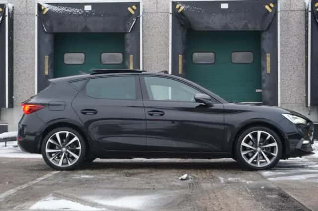 SEAT Leon (2020) thumbnail 3