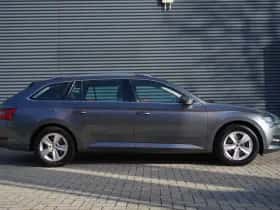 Škoda Superb (2023) thumbnail 3
