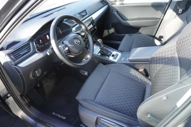 Škoda Superb (2023) thumbnail 5
