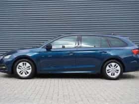 Škoda Octavia (2023) thumbnail 12