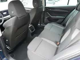 Škoda Octavia (2023) thumbnail 16