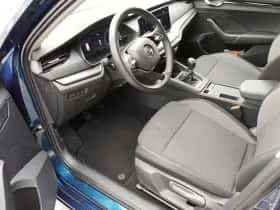 Škoda Octavia (2023) thumbnail 17