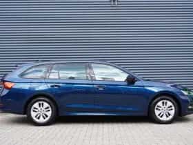 Škoda Octavia (2023) thumbnail 3